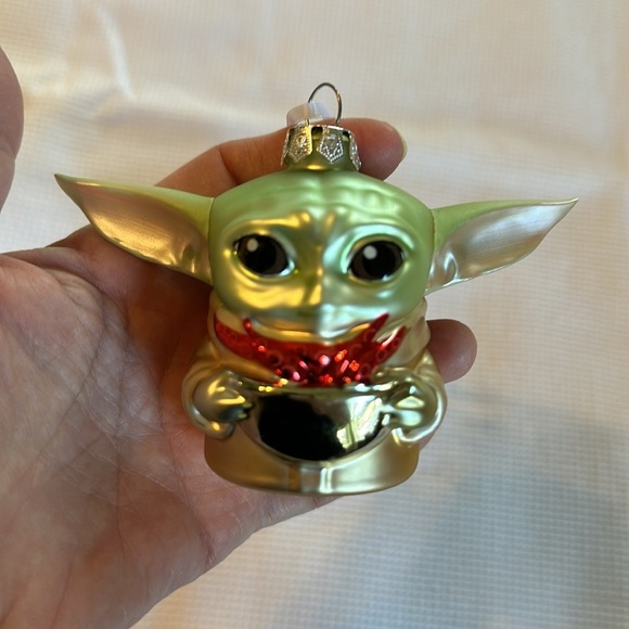 Hallmark Star Wars Blown Glass Christmas Ornament Grogu New W/Tags - Picture 2 of 9